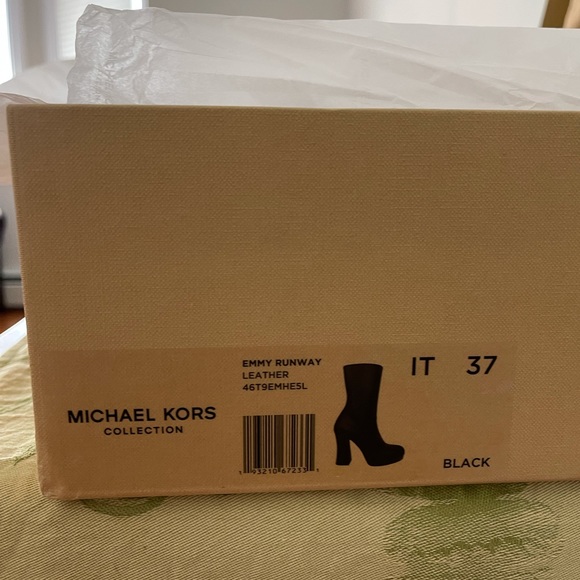 Micheal Kors Emmy Runway collection - Picture 6 of 6